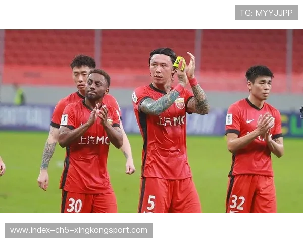 六万球迷盼对攻却遇保守,上海海港夺冠战术引发争议